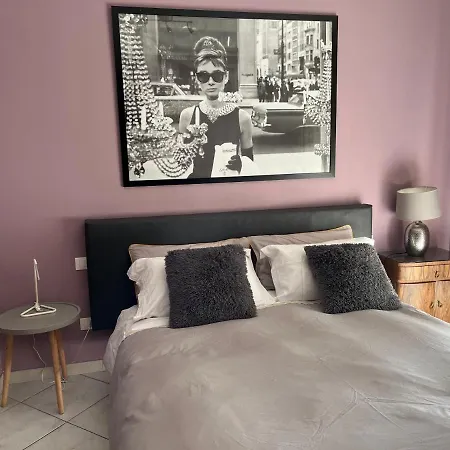 Via Roma - Oda ve Kahvaltı 4*