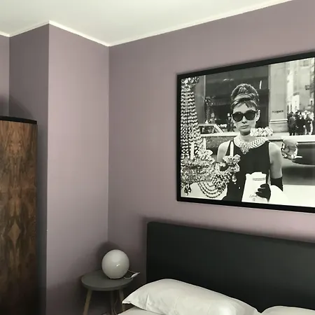Via Roma - Bed & Breakfast 4*